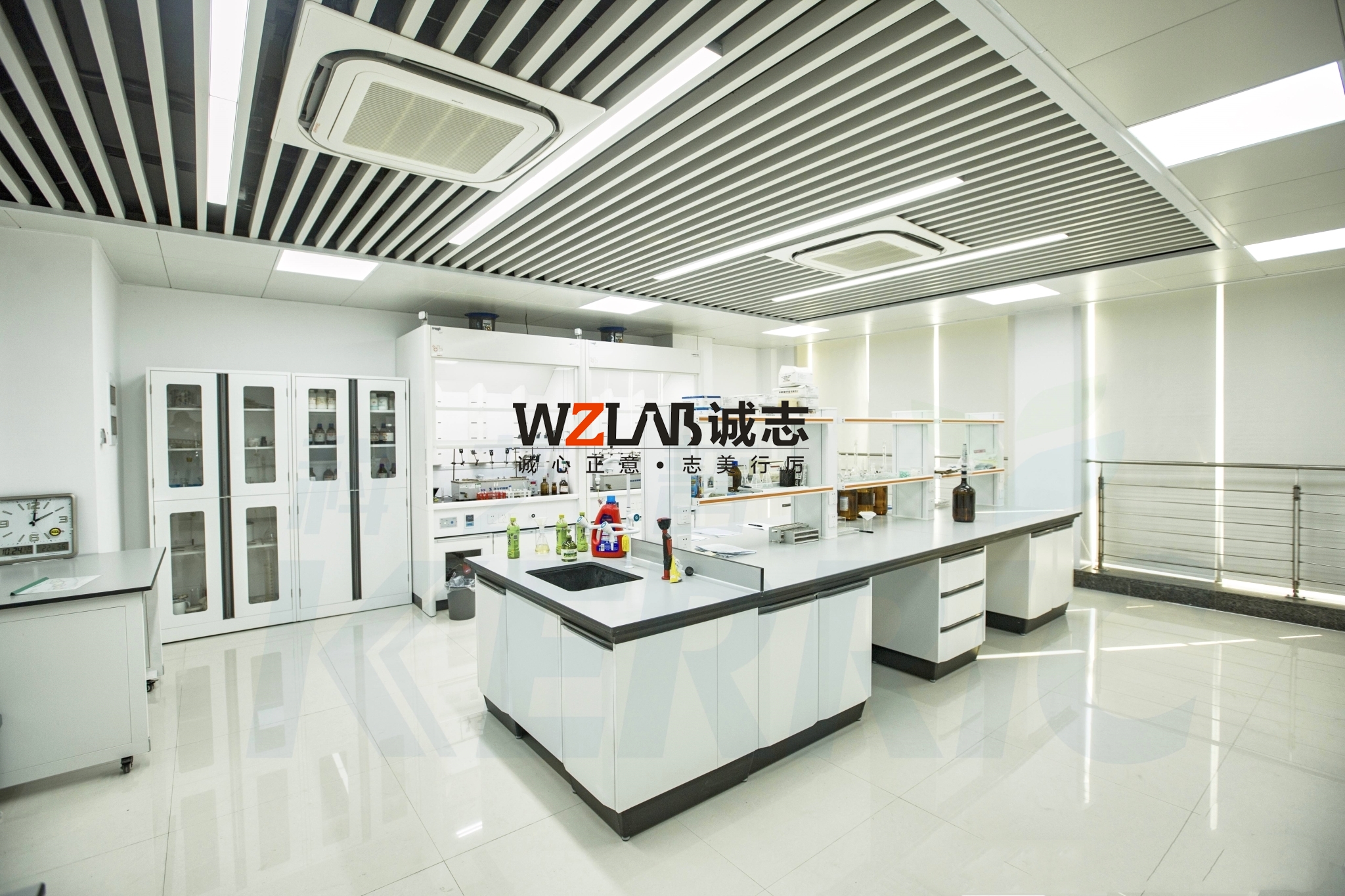 郑州实验室装修公司怎么选,重点看这几点!| 资质标准与综合实力评估指南